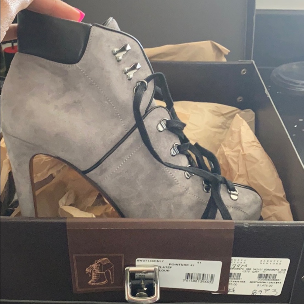 Alaia suede grey boots